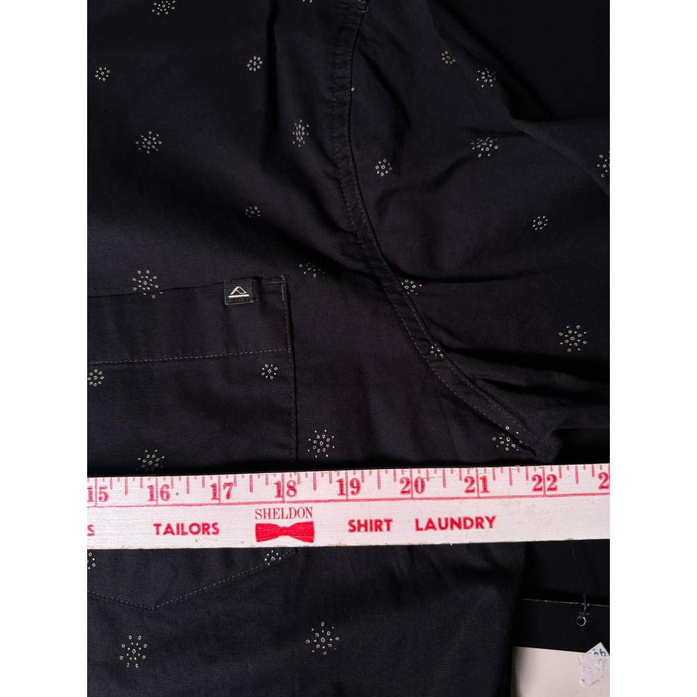 Reef Topaz Men's Shirt Large Black Caviar Print Short Sleeve Stretch NWT 0323 - Picture 9 of 10